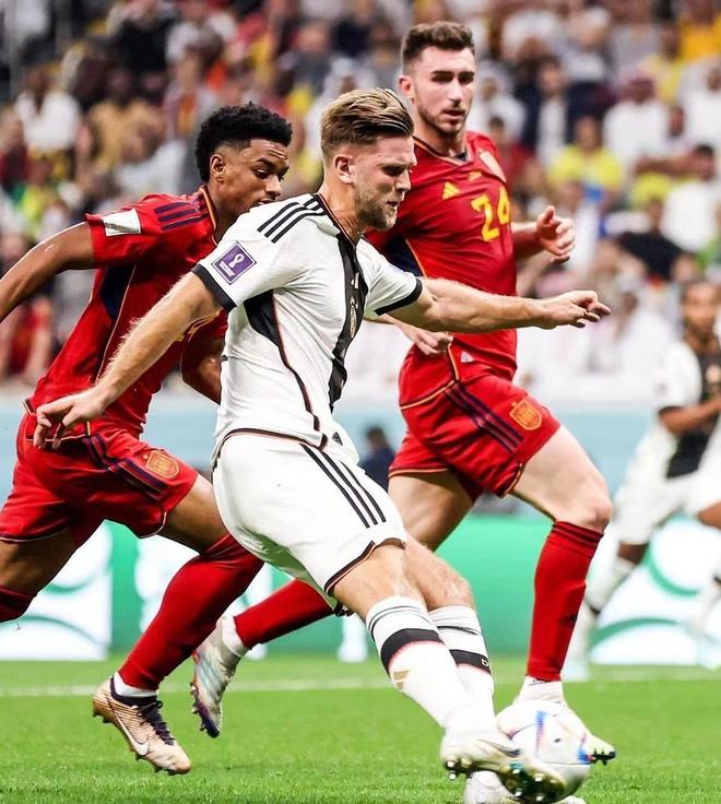 专打勇士！戈登面对勇士三分合计16中13，其余6场25中6（戈登化身勇士克星：对勇士三分16投13中，其余6战仅25投6中）