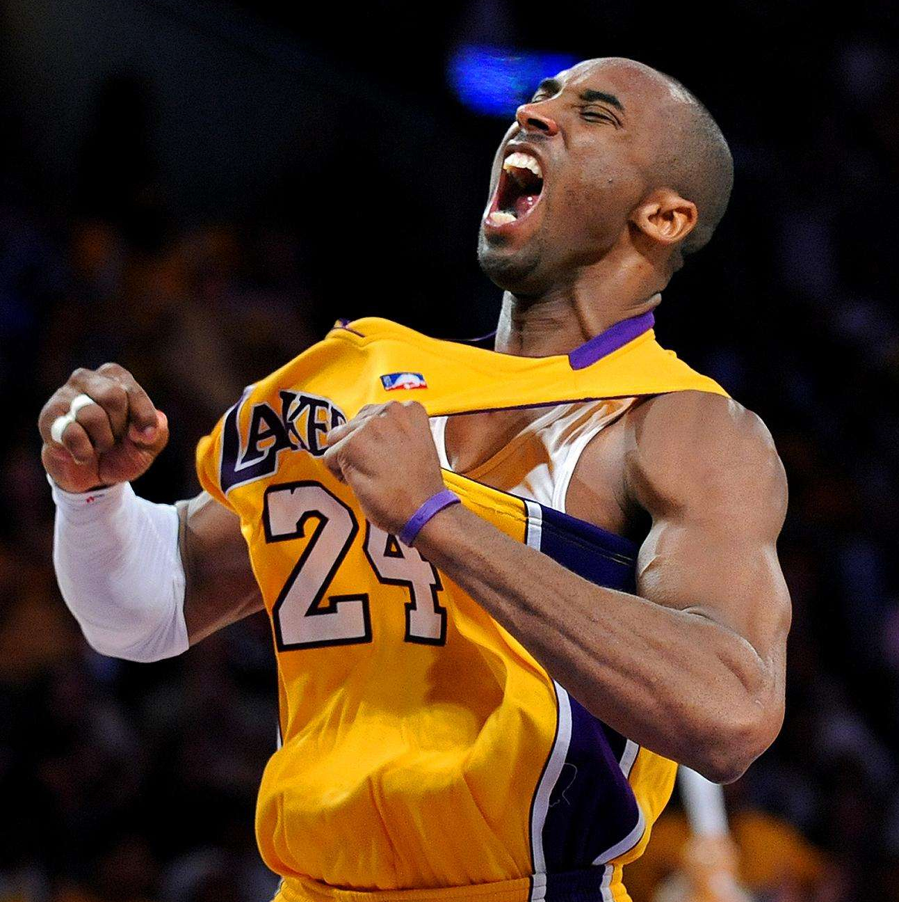 2025年终男足世界排名：西班牙继续领跑，国足位列第93位（2025年末男足世界排名出炉：西班牙稳居榜首，国足第93位）