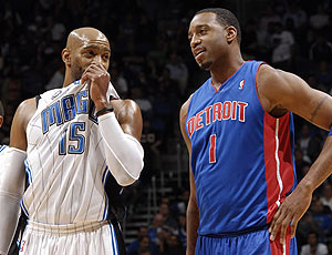 杜兰特7投7中&三分4中4独得18分，率队半场领先22分（杜兰特手感火热：7投全中、三分4中4砍18分，助球队半场领先22分）