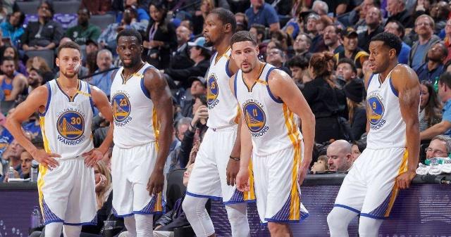 火力全开！哈登打满首节12分钟，0罚球砍下13分2助攻（哈登首节打满12分钟，零罚球轰下13分2助攻）