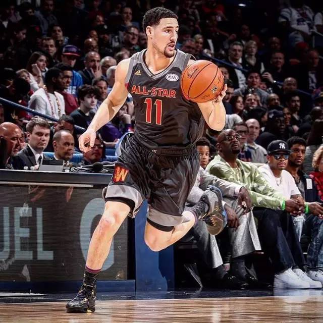 2025／26赛季英超：圣诞魔咒？阿斯顿维拉2-1阿森纳（英超2025／26：阿斯顿维拉2-1阿森纳，圣诞魔咒再临？）