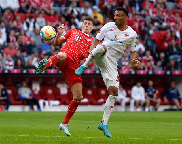 米体：国米想让邓弗里斯在意超杯半决赛对阵博洛尼亚时复出（米兰体育报：国米盼邓弗里斯赶上意超杯半决赛战博洛尼亚）