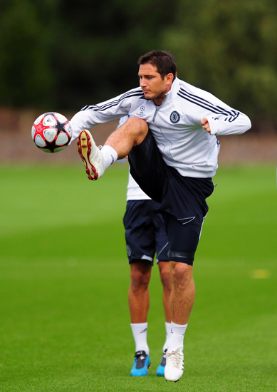 防到亚历山大10中2！马刺又一21岁新星崛起，美媒大赞：1米98版韦德（把亚历山大限制到10投仅2中！马刺21岁新星崛起，获美媒称赞：1.98米版韦德）