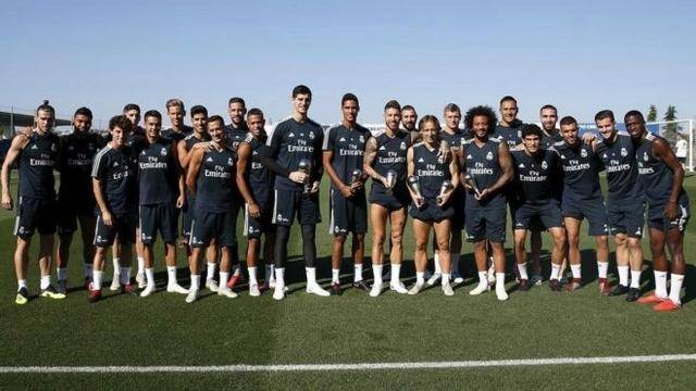 湖人队筹码无法满足鹈鹕队要价（湖人筹码难以匹配鹈鹕要价）