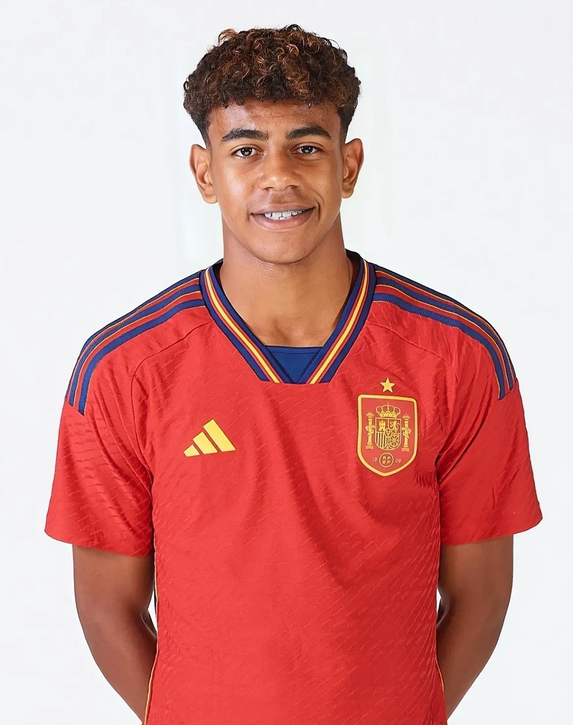 王钰栋承受多重压力，U21、中超、全运会三线作战疲惫不堪（王钰栋三线鏖战承压：U21、中超、全运会让他疲惫不堪）