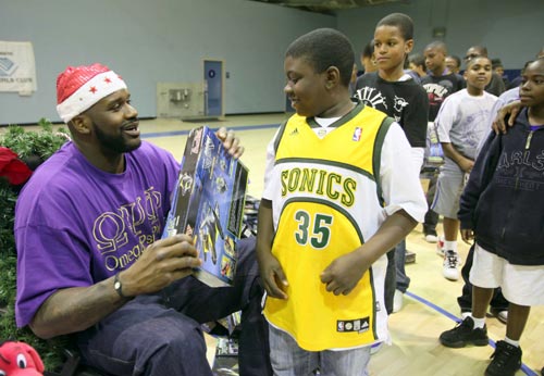 NBA球员交易动态及球队影响（NBA交易风云：球员流动与球队格局变化）