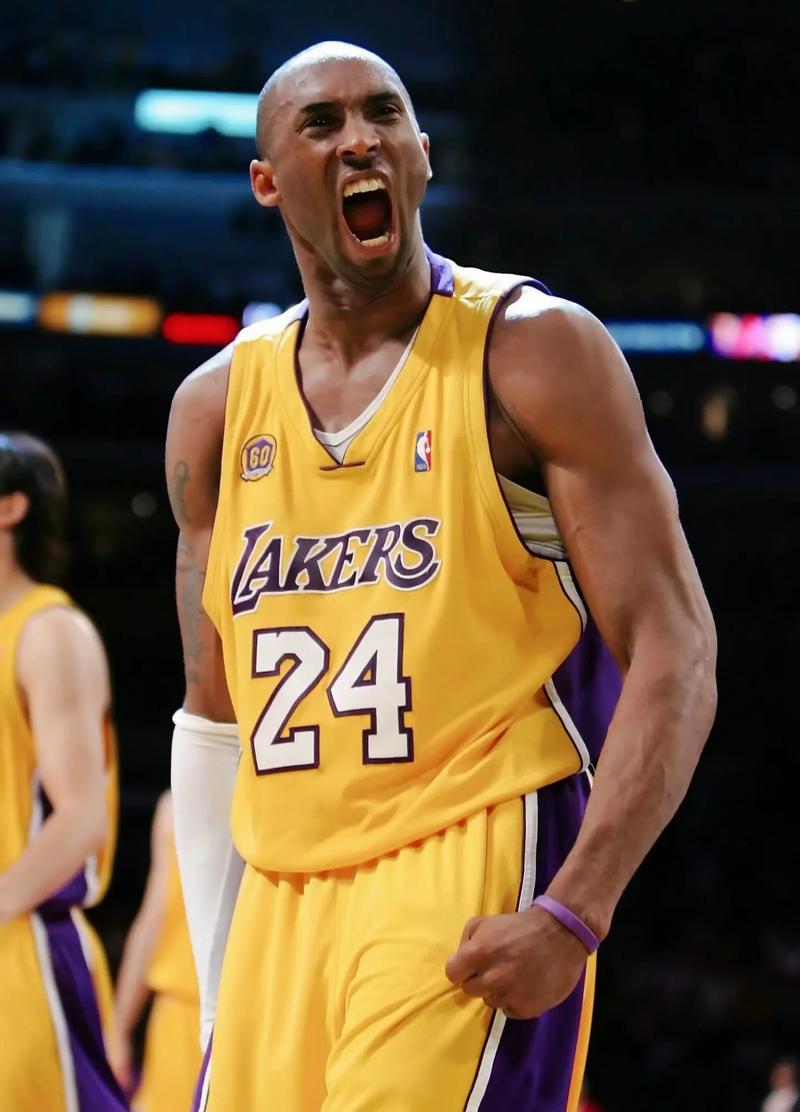 奥斯梅恩：非洲杯是我们证明自己的机会，我相信我们能夺冠（奥斯梅恩：非洲杯是我们展现实力的舞台，我坚信球队能捧杯）