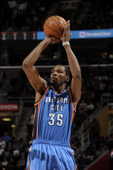 巴恩斯暴露进攻短板，近20次出手，命中率仅为33.3%（巴恩斯进攻乏力：最近20投命中率仅33.3%）