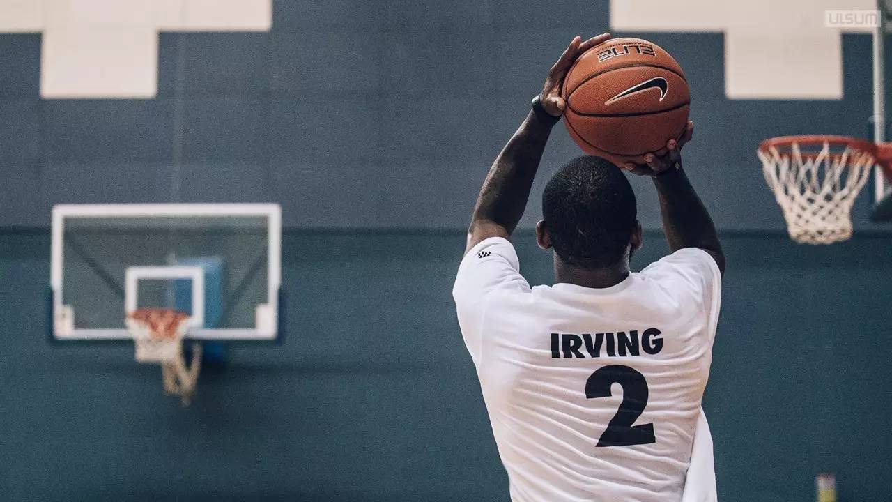 阿德耶米妻子发帖指责科瓦奇：拜托啊兄弟，怎么能把他换下去（阿德耶米妻子发声质疑科瓦奇：拜托兄弟，为何把他换下？）