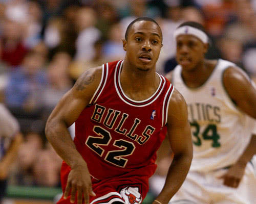 记者：恩昆库在冬窗的未来值得关注；米兰会和经纪人谈莱万（记者称：冬窗恩昆库动向成焦点，米兰将与莱万经纪人会谈）