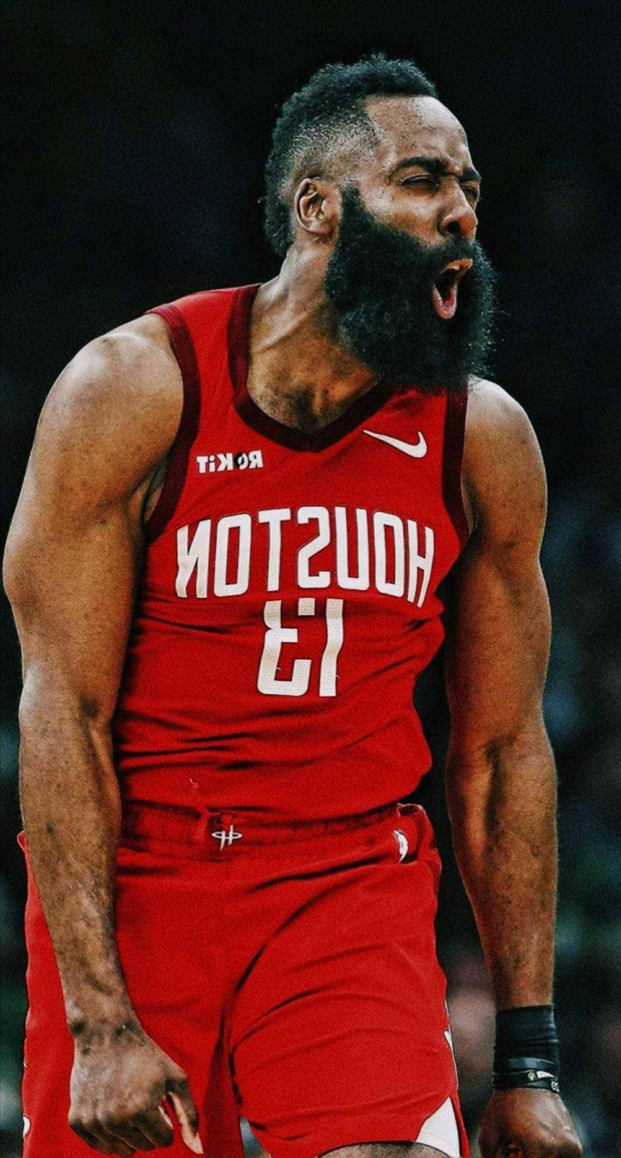 TA：皇马球星团队深度介入更衣室，阿隆索管理面临额外挑战（TA：皇马巨星随行团队深度干预更衣室，阿隆索执教面临新增难题）