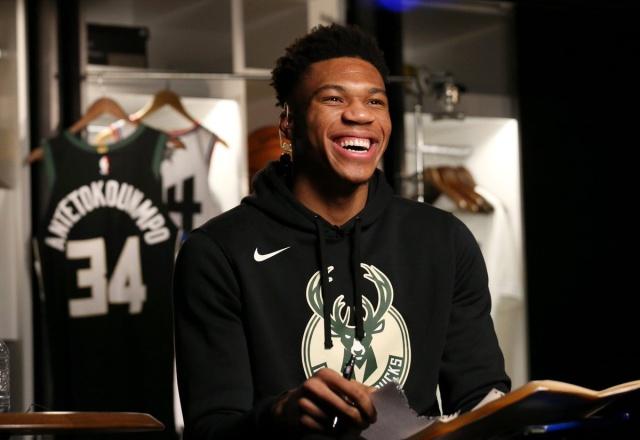 蒙特拉：不能把伊尔迪兹固定在某个位置，那不利于他继续成长（蒙特拉：不应将伊尔迪兹固定在单一位置，这会影响他的成长）