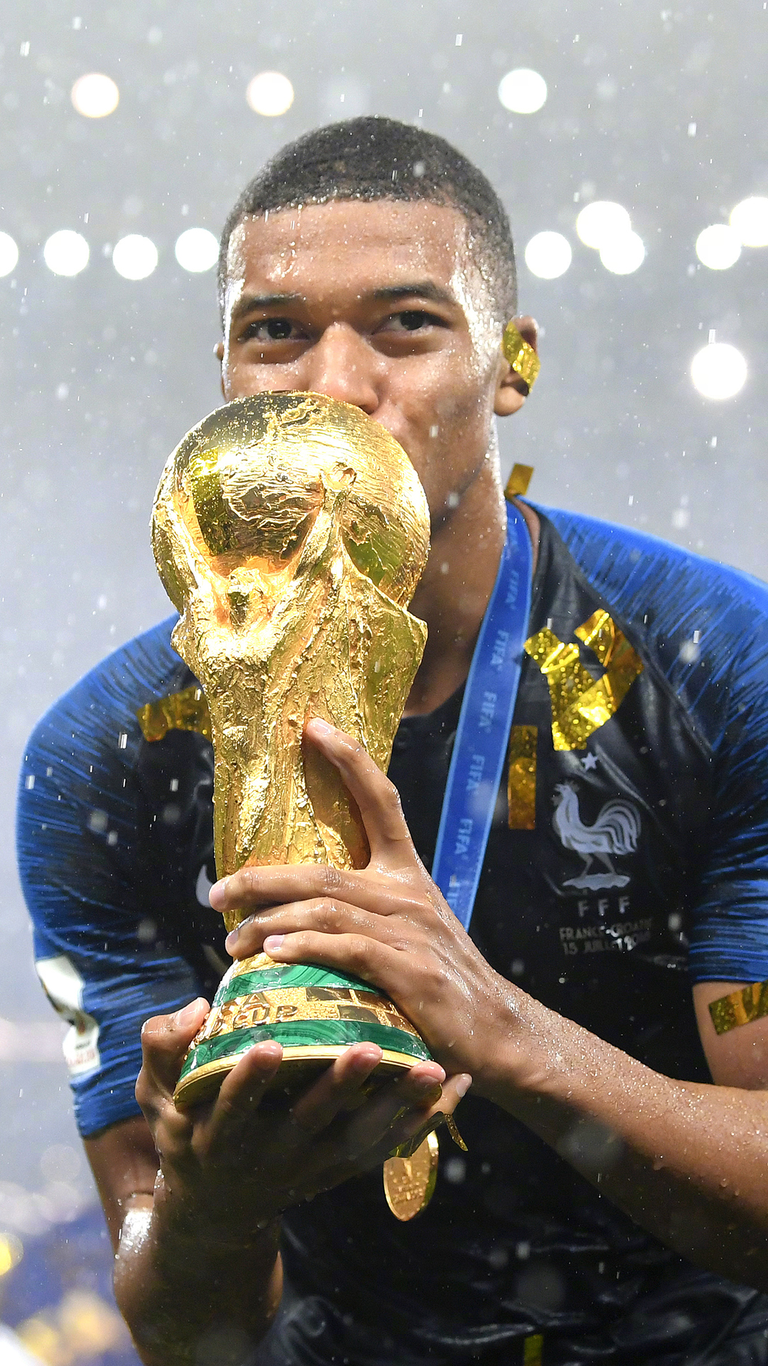 罗马诺：巴萨全力支持阿劳霍，目前没考虑引进新中卫（罗马诺：巴萨力挺阿劳霍，暂不考虑引进中卫）